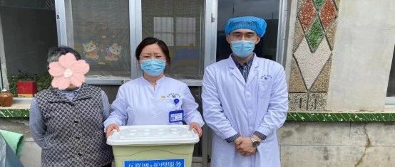 【萊陽(yáng)市人民醫(yī)院】居家臥床老人更換胃管成難題，網(wǎng)約護(hù)士上門服務(wù)暖人心
